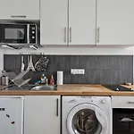 Sunny & quiet 2br near the Eiffel Tower Invalides Beaugrenelle Welkeys