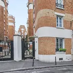Nice And Calm Flat In Nation At The Heart Of Paris - Welkeys