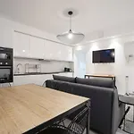 Modern Duplex Close To The Eiffel Tower