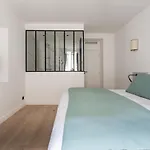 Pick A Flat\'s Apartment in Saint Germain - Rue Corneille