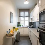2 Bedroom Appartement Near Tour Eiffel & Trocadero