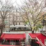 Charming Le Marais Retro