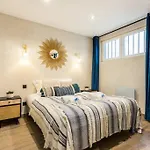 Home Suite Home Charonne II
