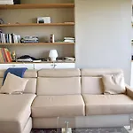 Fully Renovated Bright Studio With High View