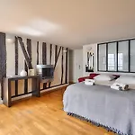 The Perfect Parisian 2 Bdrs Flat At Le Marais