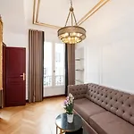 Champs Elysées - Lincoln Appartements
