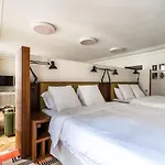 Pied A Terre - Palestro