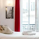 Montmartre Apartments Dalida