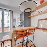 Joli Appartement Atypique Dans Le 15Eme