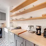Joli Appartement Atypique Dans Le 15Eme