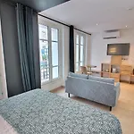 S18922 - Studio 2 Personnes A Paris