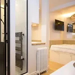 Studio Fonctionnel Et Moderne Place Clichy - 2P
