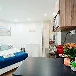 Well Located Flat For 2 People Near Montmartre And Opera