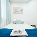 Well Located Flat For 2 People Near Montmartre And Opera