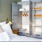 Bright 1Bedroom Apartment Centrally Located With Most Beautiful Views From Seine At 10 Minutes Walking From Beaugrenelle Shopping Mall And Eiffel Tower