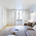 Residence In The Center Of Paris By Studio Prestige