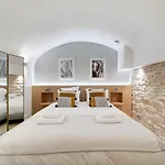 Ultra Central Town House By Architect - Louvre