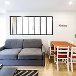 Confortable apartment next to Montmartre Opéra Gare Saint Lazare