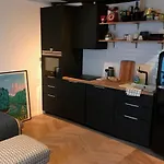 Hostnfly Apartments - Beautiful Renovated Apt In The Maraispompidou
