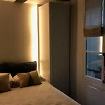 Hostnfly Apartments - Beautiful Renovated Apt In The Maraispompidou