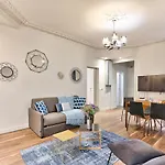 57-Luxury Parisien Home Sebastopol 1