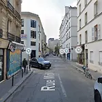 Studio De Charme Ideal Pour Visiter La Ville - 2P