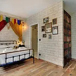 Cmg Harry Potter Themed Studio In Paris !