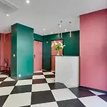 Hotel B Square