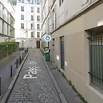 Studio Fonctionnel Et Moderne Place Clichy - 2P