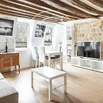 Charming Apartment In Saint-Germain Des Pres