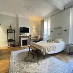 Cozy Studio Champs Elysee Arc De Triomphe 2
