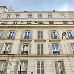 Beautiful Apartment Very Close To The Arc De Triomphe