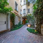 Les Patios Du Marais 2