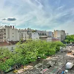 Beautiful Apartment In Belleville