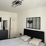 Spacieux Et Confortable T3 Dans Paris