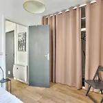 2 Room Flat In The Heart Of Montmartre