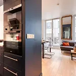 Gorgeous 2 Bdrs Flat In A Prime Location - Opera