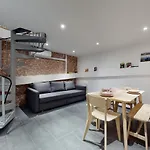 Superbe Loft Avec Patio - Tour Eiffel