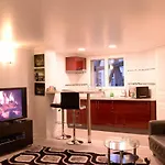 Beau Studio Meuble 2Min Du Moulin Rouge