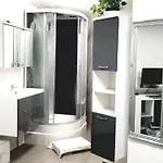Jolie Appartement Avec 2 Chambres Partagees