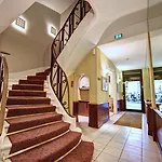 Hotel Du Midi Paris Montparnasse