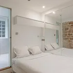 Bright 2 Bedroom Apartment In Paris