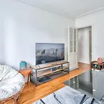 Large Cozy Apartment Near Convention