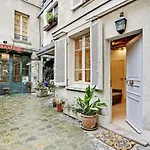 Authentic Apartment - 1Br-4P - Le Marais