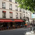 Le Marais Typical