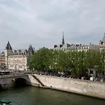 Les Rives De Notre-Dame