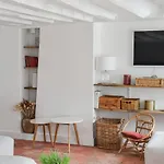 Exceptional Apartment In The Heart Of Paris - Welkeys