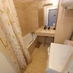 Apparemment Chaleureux Au 16 Eme Arrondissement De Paris A 10 Min Dz La Tour Eiffel