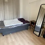 Paris: Agreable Chambre D\'Un Grand Createur
