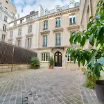 Beautiful Studio - Champs Elysees